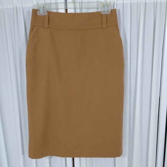 Banana Republic Dresses & Skirts - Banana Republic Tan Wool Blend Pencil Skirt